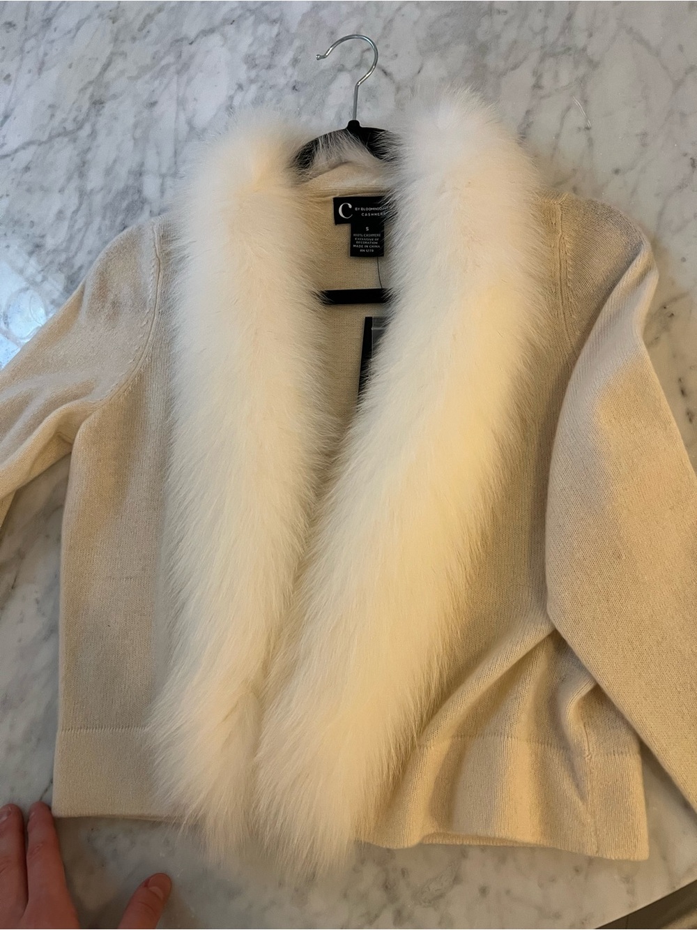 Bloomingdale's cashmere and genuine fox fur ivory cardigan - Picture 7 of 7